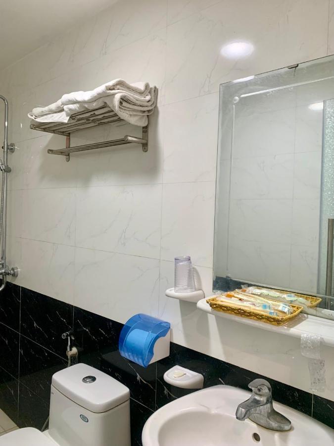 Khach San Bach Duong Hotel Hanoi Buitenkant foto